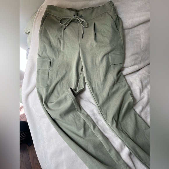 B. Young Comfy Cargo Pants - Picture 4 of 7